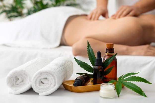 Aromaterapiako gutizien masajea
                                                                                                                                   
